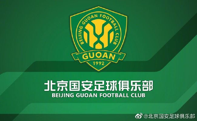 拜仁有意和皇马竞争瓦拉内 愿意开价2000万欧《每日体育报》报道，拜仁慕尼黑冬窗有意和皇马竞争曼联中卫瓦拉内。